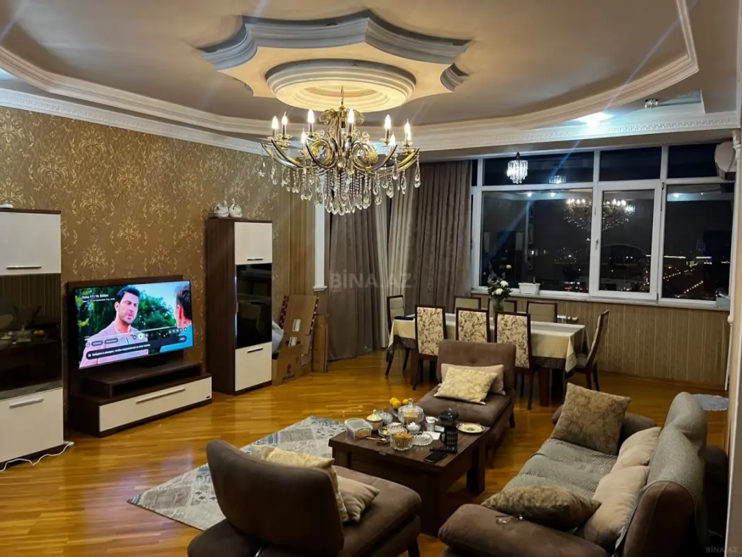 Satılır 3 otaqlı mənzil 114 m²