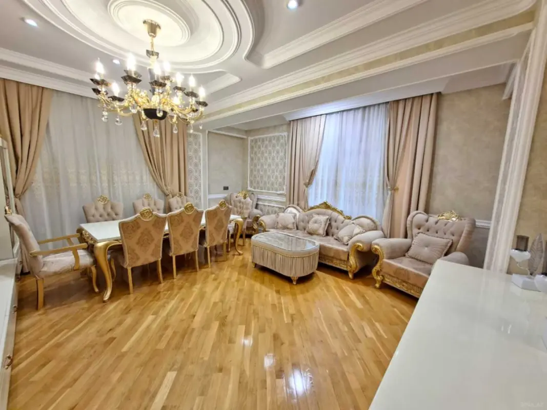 Satılır 4 otaqlı mənzil 154 m²