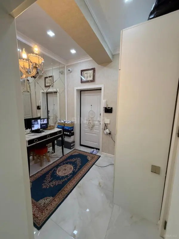 Satılır 2 otaqlı mənzil 61 m²