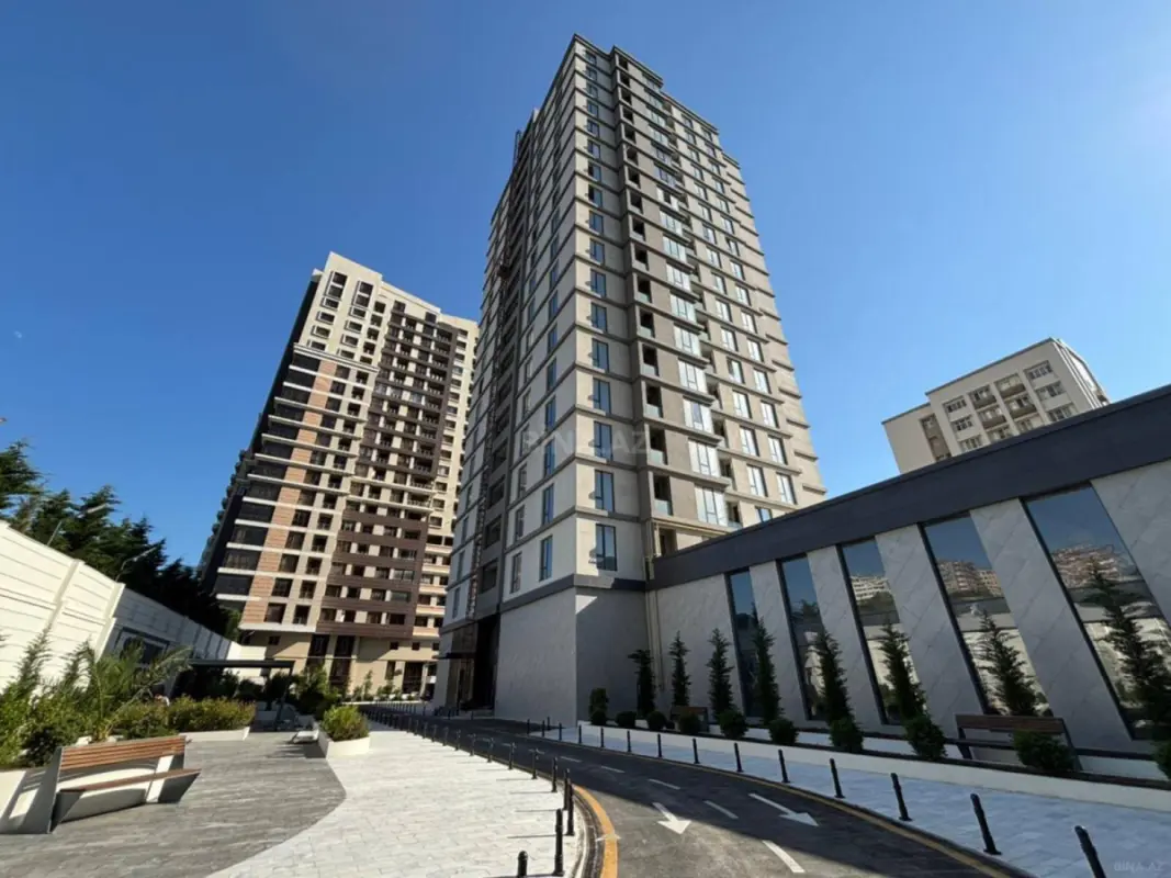 Satılır 2 otaqlı mənzil 92 m²