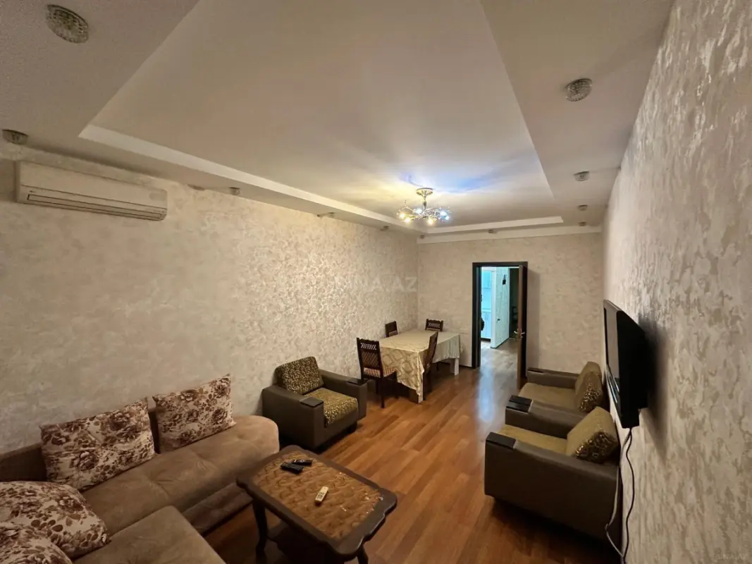 Kirayə verilir 2 otaqlı mənzil 69 m²