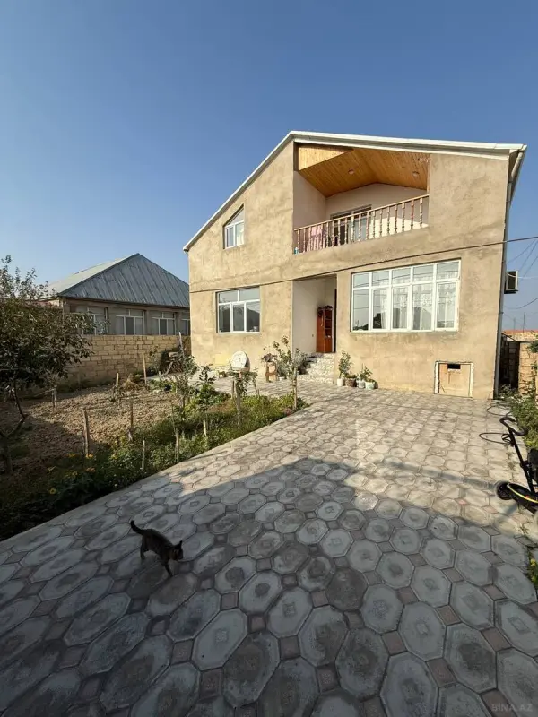 Satılır 6 otaqlı həyət evi 220 m²
