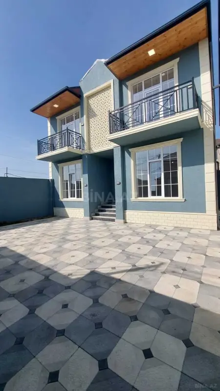 Satılır 5 otaqlı həyət evi 200 m²