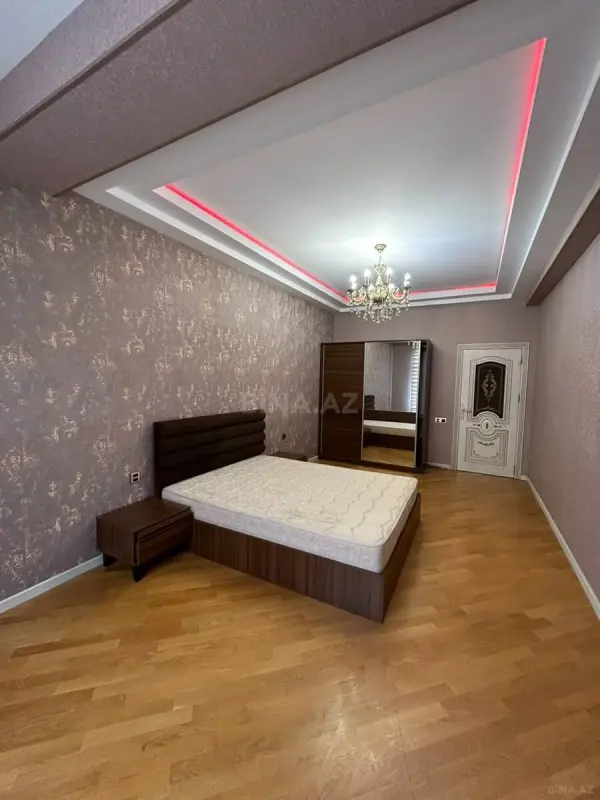 Kirayə verilir 2 otaqlı mənzil 100 m²