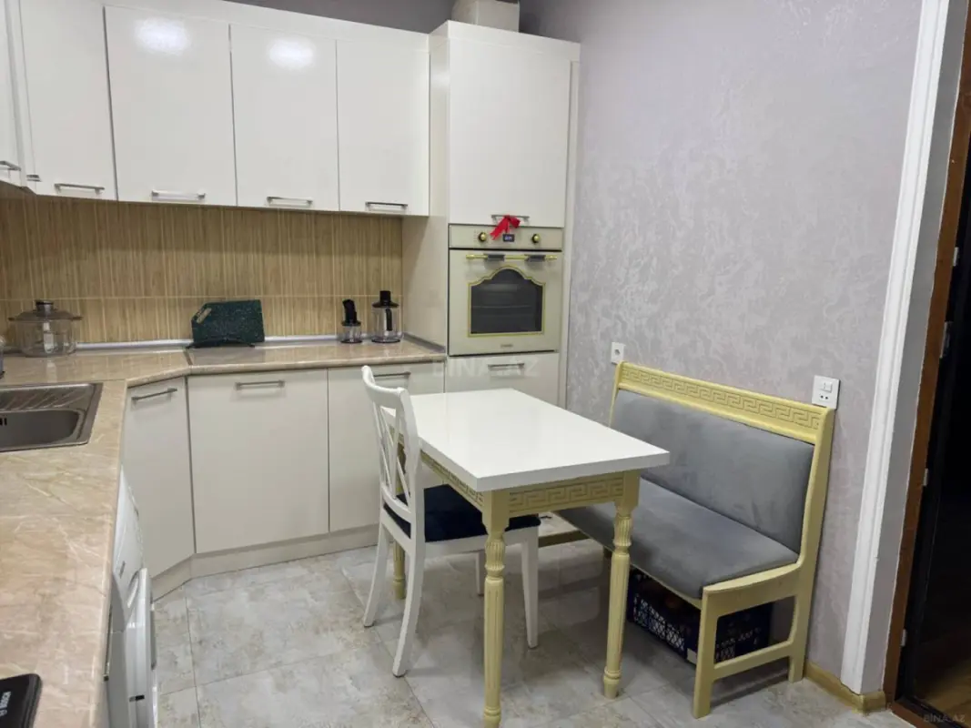 Kirayə verilir 3 otaqlı mənzil 95 m²