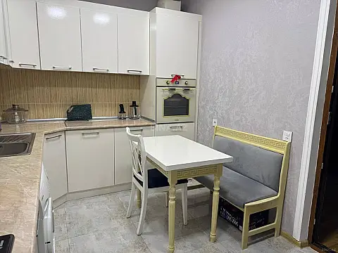 Kirayə verilir 3 otaqlı mənzil 95 m² — Bakı, Nərimanov 3 otaq 95.00 m²