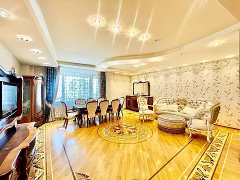Satılır 7 otaqlı mənzil 350 m² — Bakı 7 otaq 350.00 m²
