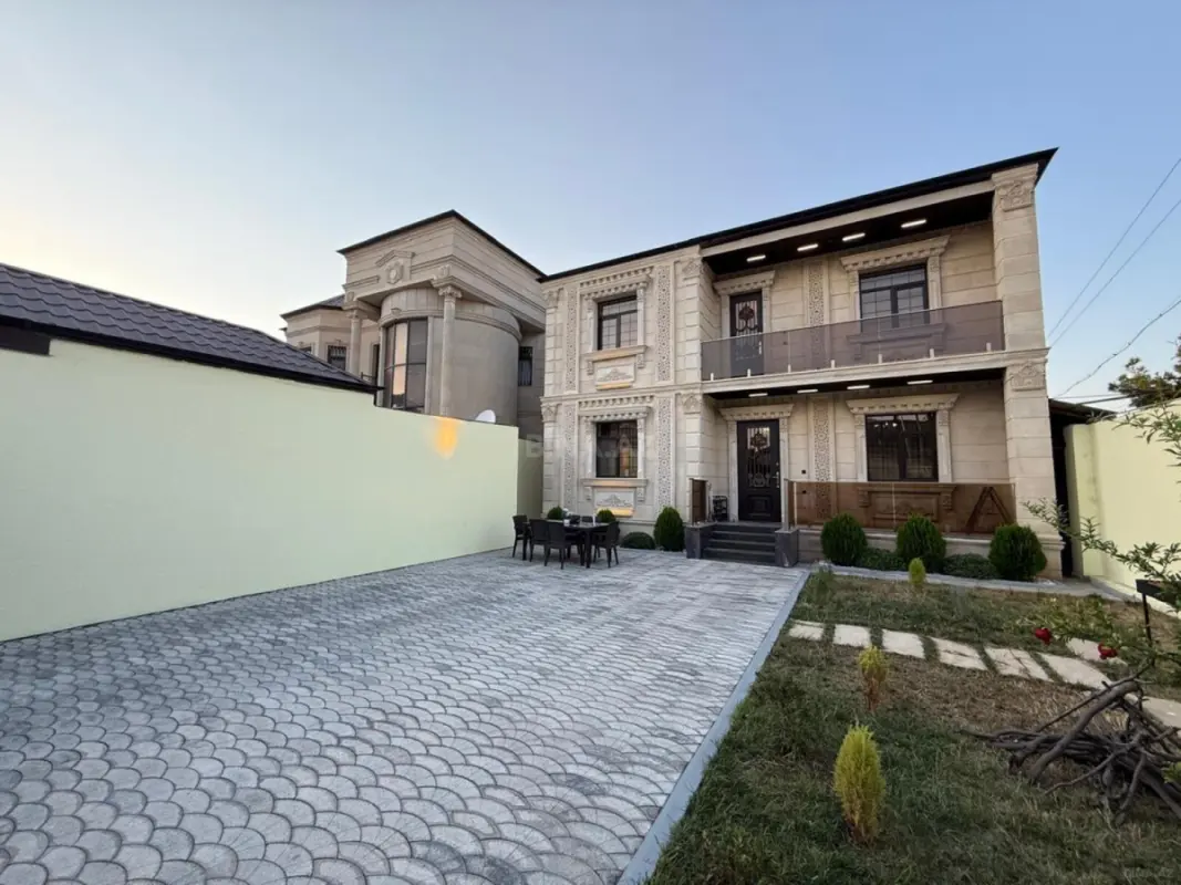 Satılır 5 otaqlı həyət evi 220 m²