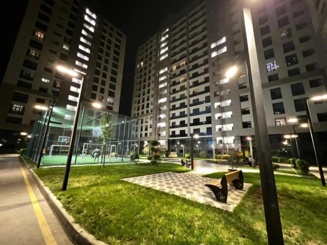 Satılır 3 otaqlı mənzil 126.5 m²