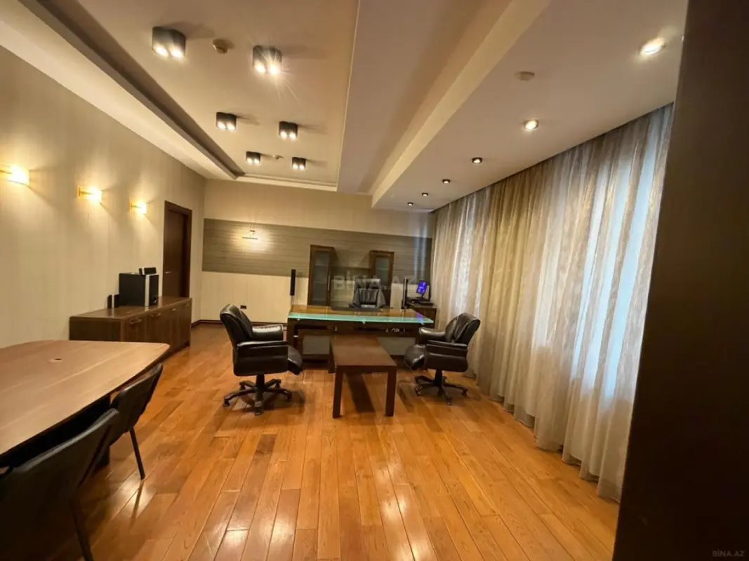 Kirayə verilir 6 otaqlı ofis 270 m²