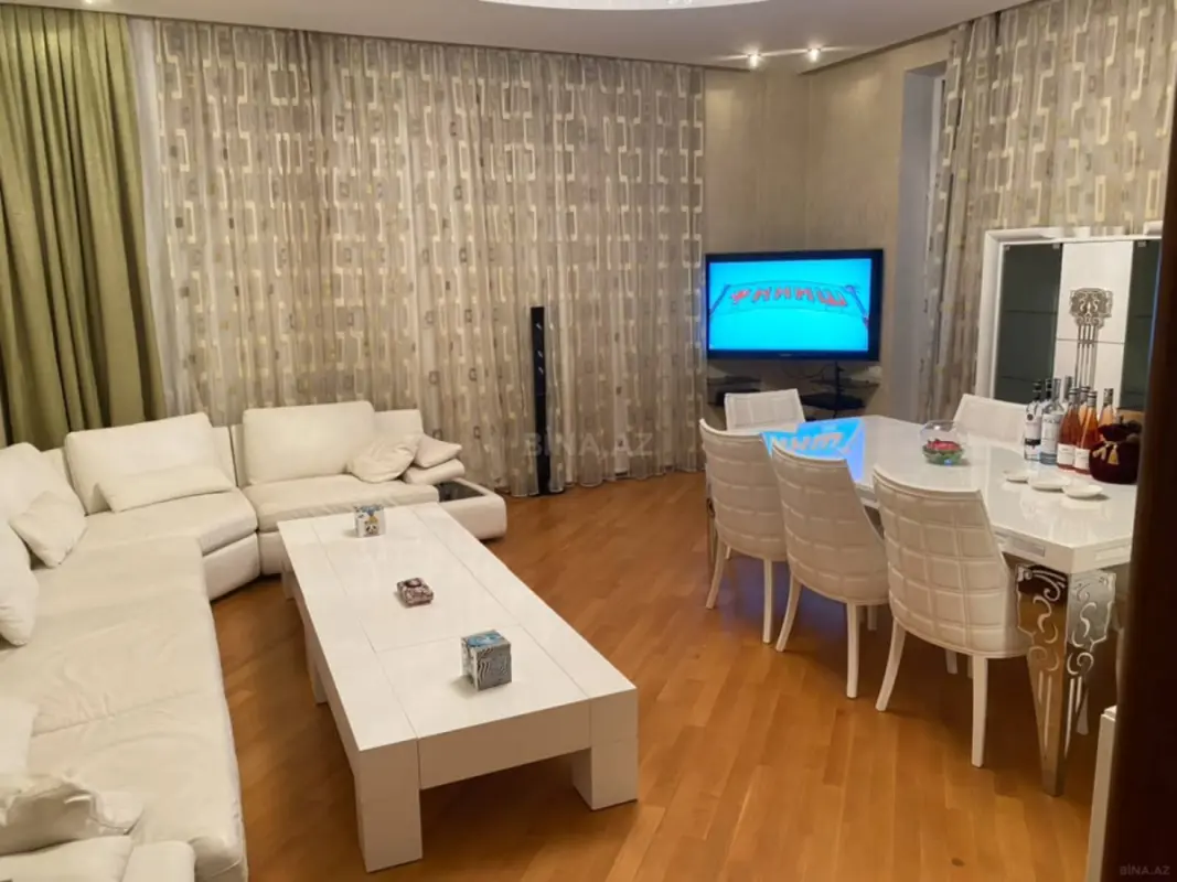 Kirayə verilir 3 otaqlı mənzil 120 m²