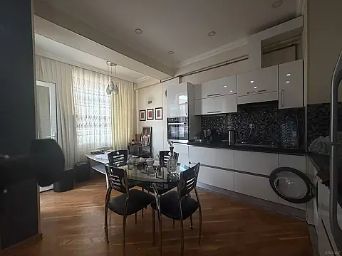 Satılır 3 otaqlı mənzil 84 m² — Bakı, Nizami 3 otaq 84.00 m²