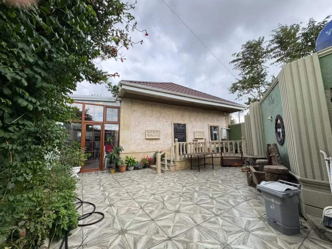 Satılır 4 otaqlı həyət evi 130 m²