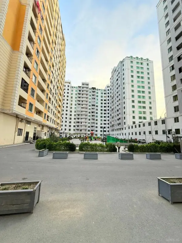 Satılır 3 otaqlı mənzil 61 m²