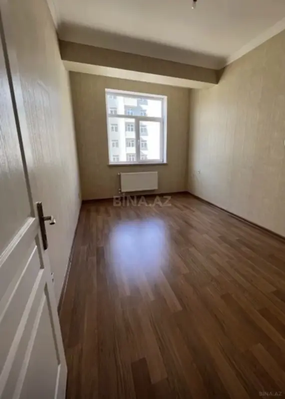 Satılır 4 otaqlı mənzil 114 m²