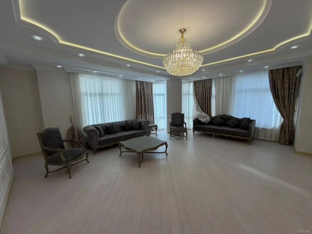 Kirayə verilir 3 otaqlı mənzil 135 m²
