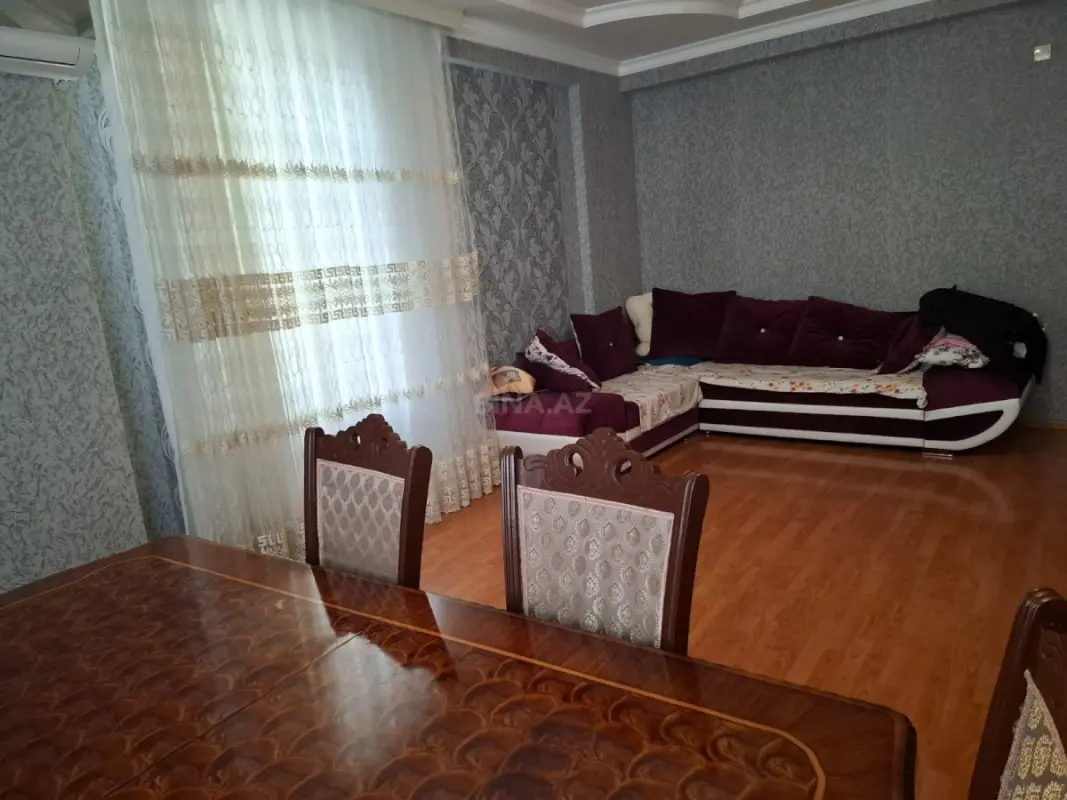 Kirayə verilir 2 otaqlı mənzil 85 m²