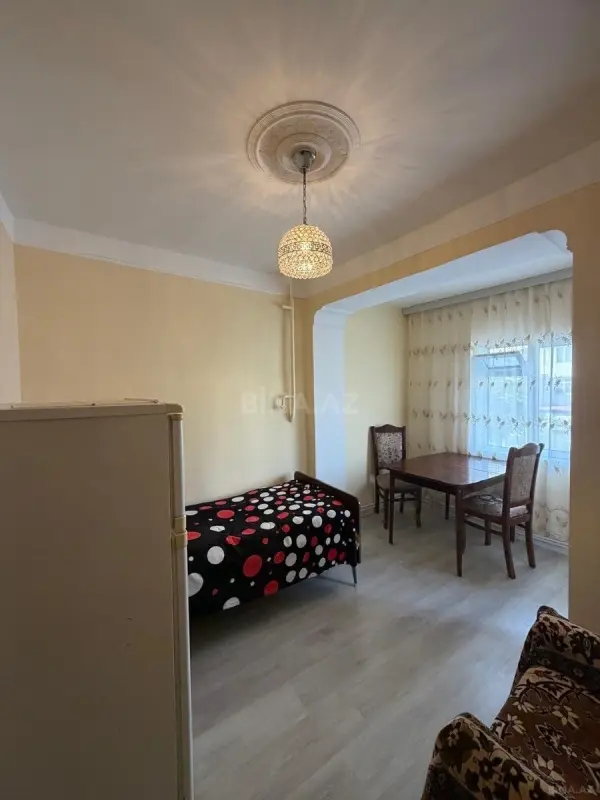 Satılır 1 otaqlı mənzil 40 m²