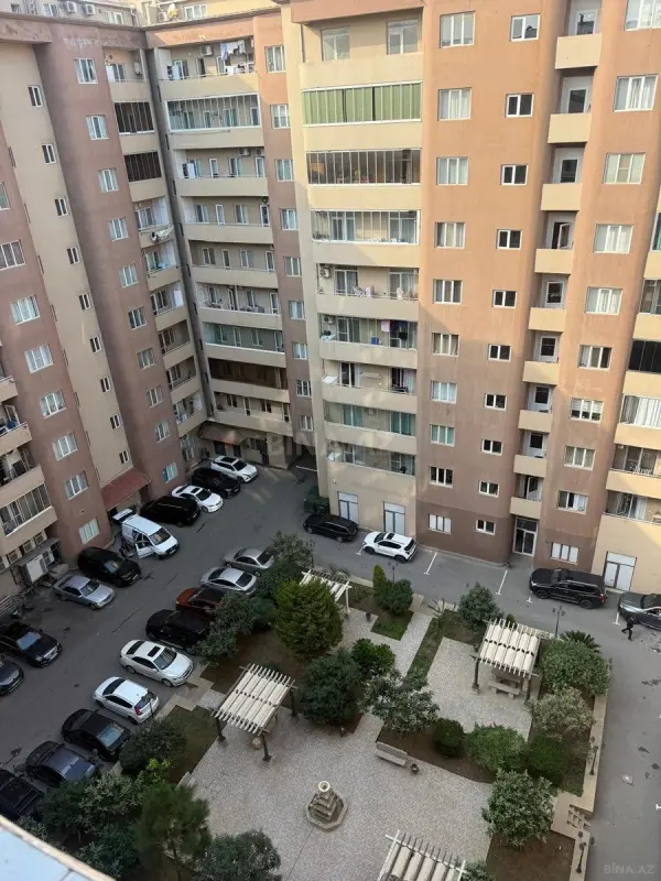 Kirayə verilir 3 otaqlı mənzil 137 m²