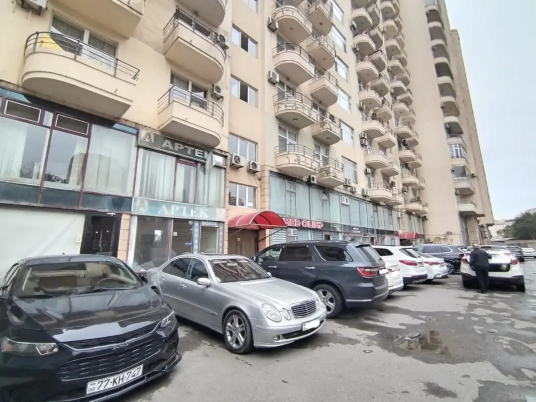 Satılır obyekt 120 m²