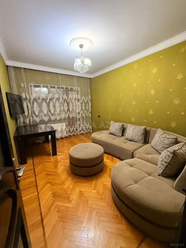 Satılır 4 otaqlı mənzil 110 m²