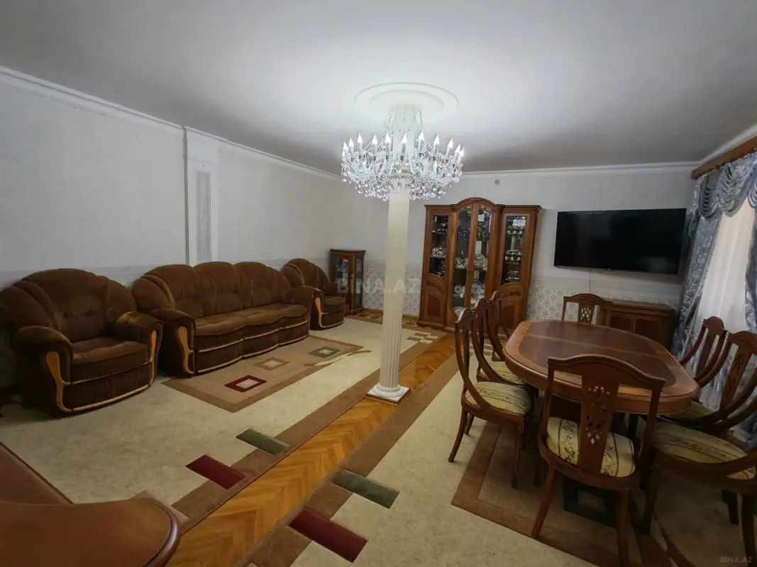 Satılır 5 otaqlı mənzil 120 m²