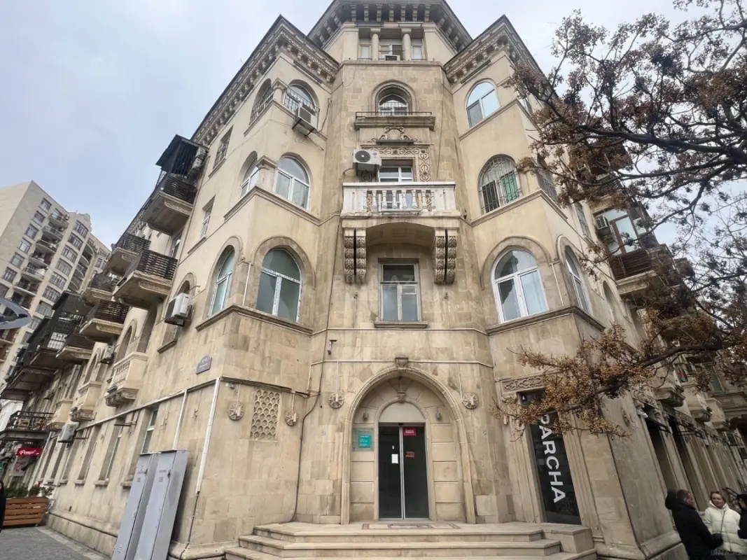 Satılır 1 otaqlı mənzil 40 m²