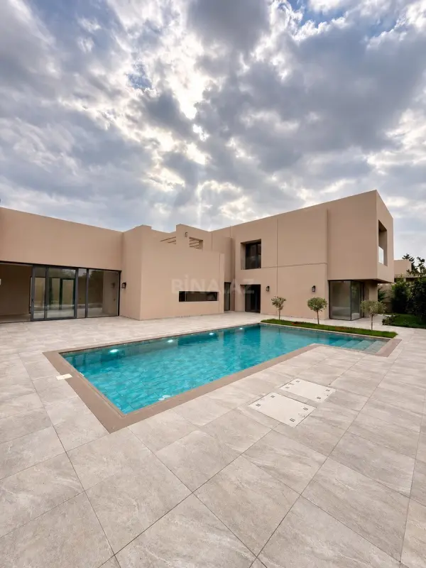 Satılır 4 otaqlı həyət evi 350 m²