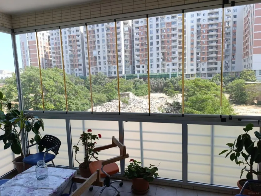Kirayə verilir 8 otaqlı ofis 320 m²