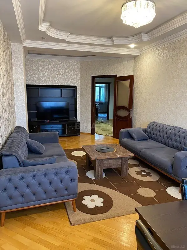 Satılır 3 otaqlı mənzil 126 m²