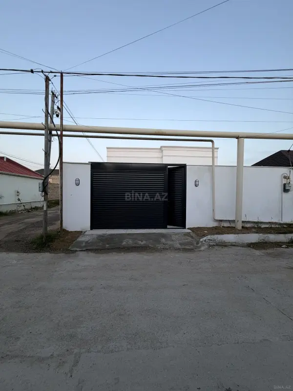 Satılır 4 otaqlı həyət evi 100 m²
