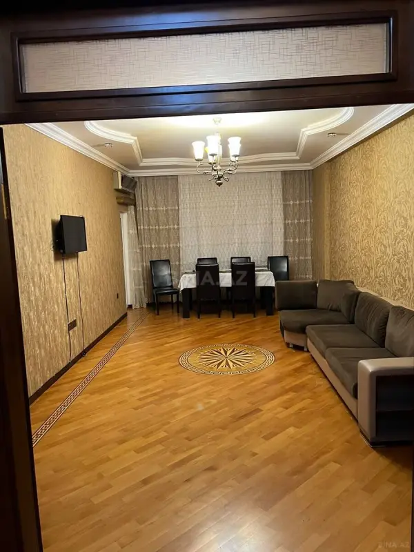 Kirayə verilir 3 otaqlı mənzil 130 m²