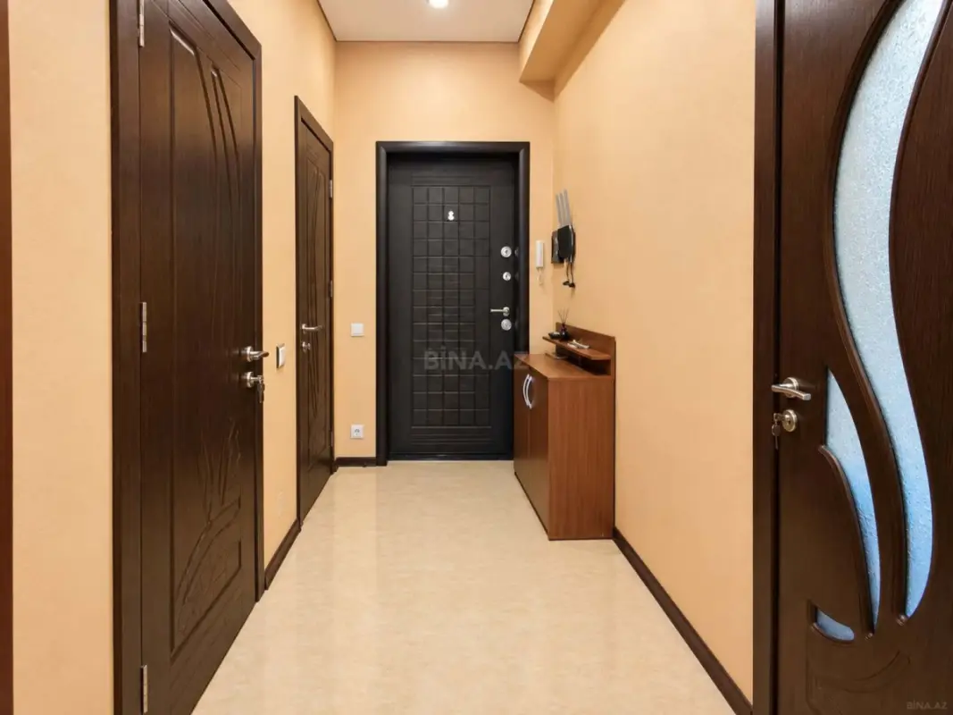 Satılır 2 otaqlı mənzil 78 m²