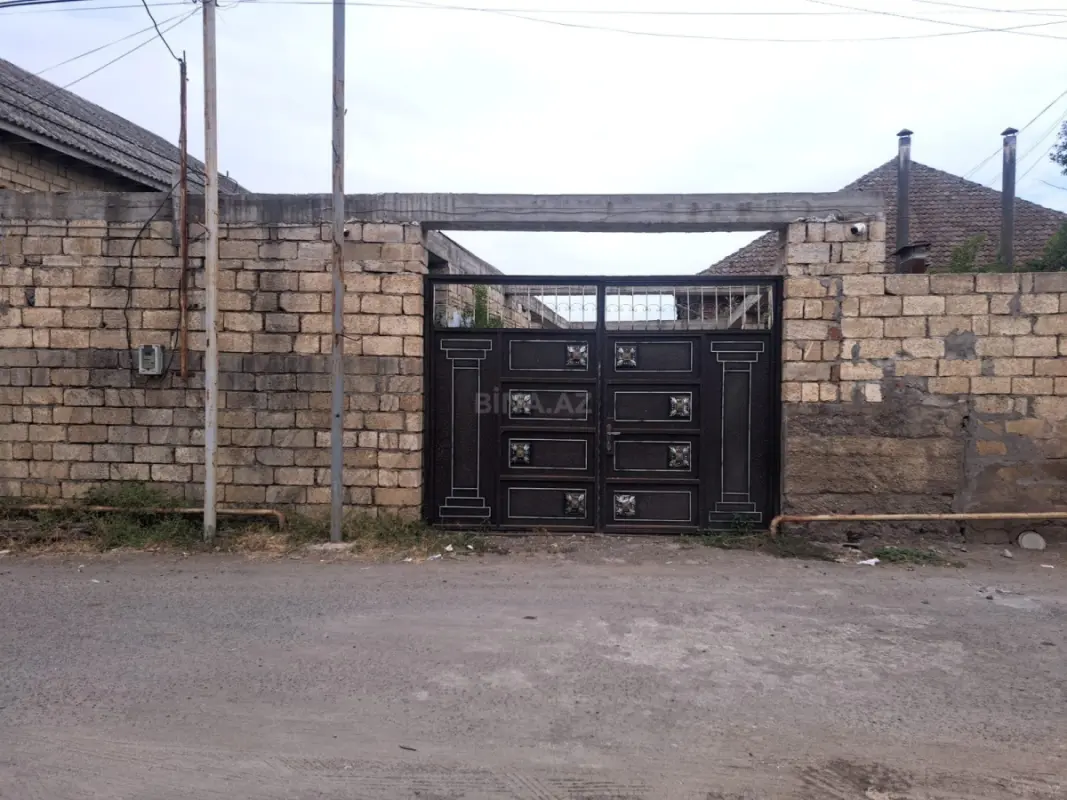 Satılır 3 otaqlı həyət evi 600 m²