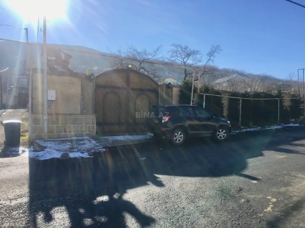 Satılır 6 otaqlı həyət evi 250 m²