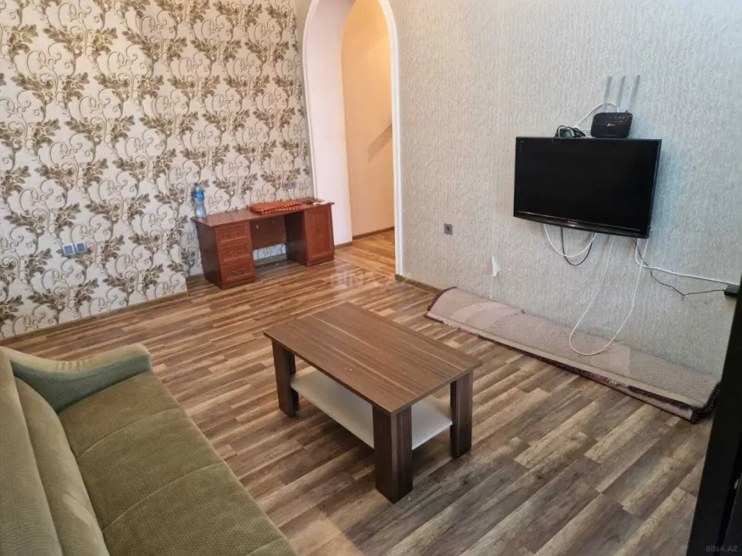 Kirayə verilir 2 otaqlı mənzil 75 m²