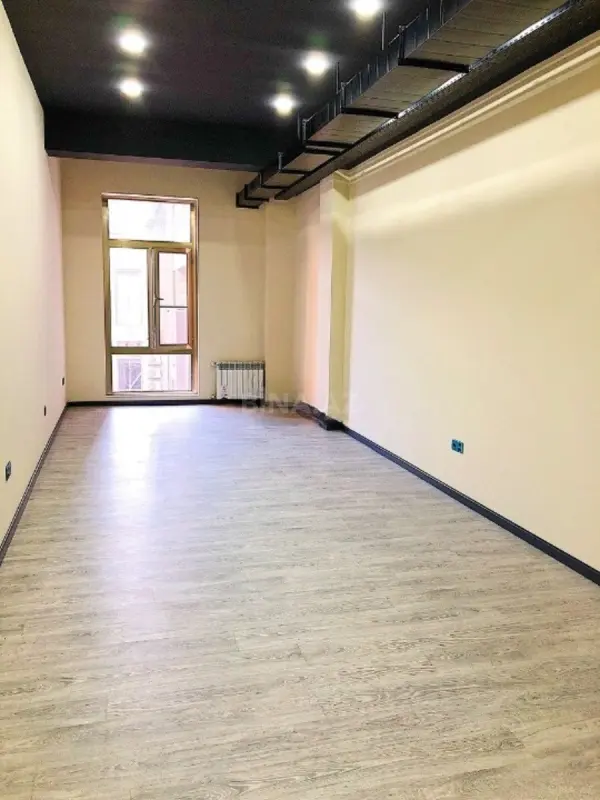 Kirayə verilir obyekt 220 m²