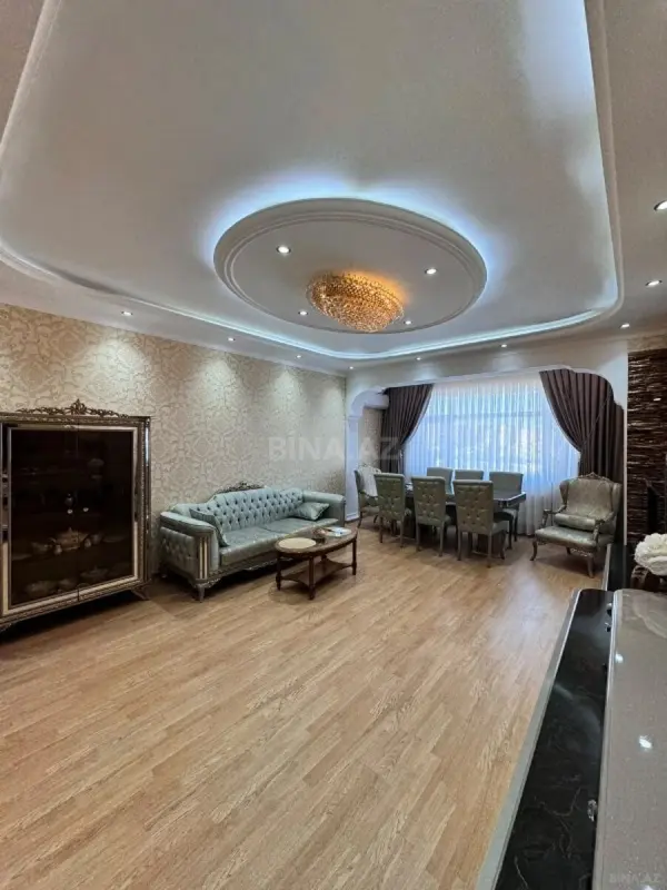 Satılır 3 otaqlı mənzil 120 m²