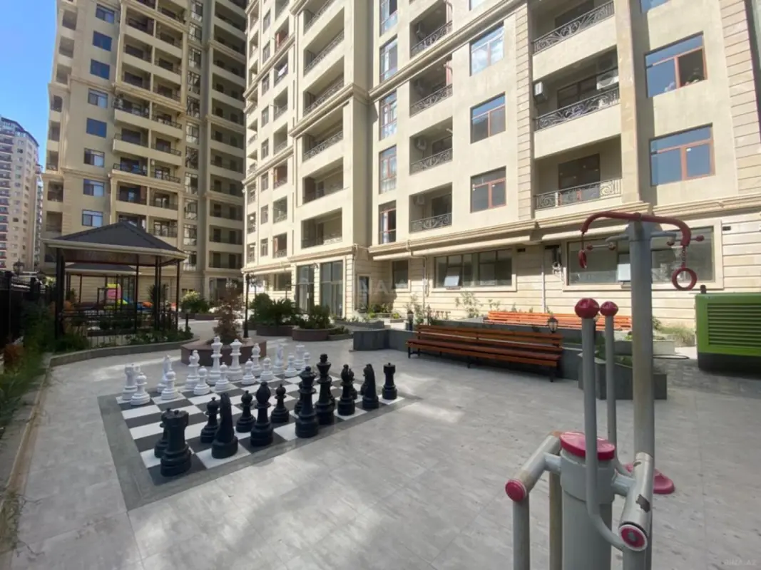 Satılır 2 otaqlı mənzil 84 m²