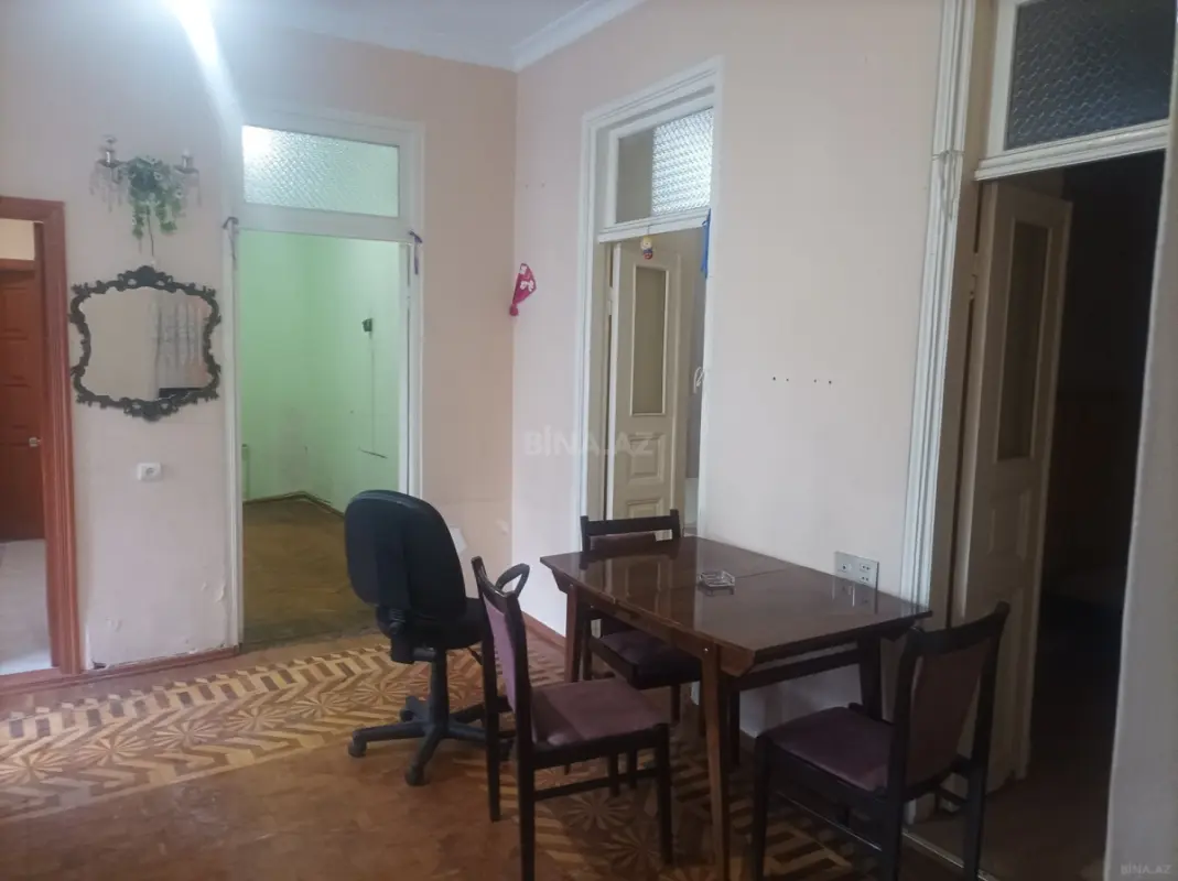 Kirayə verilir 4 otaqlı mənzil 100 m²