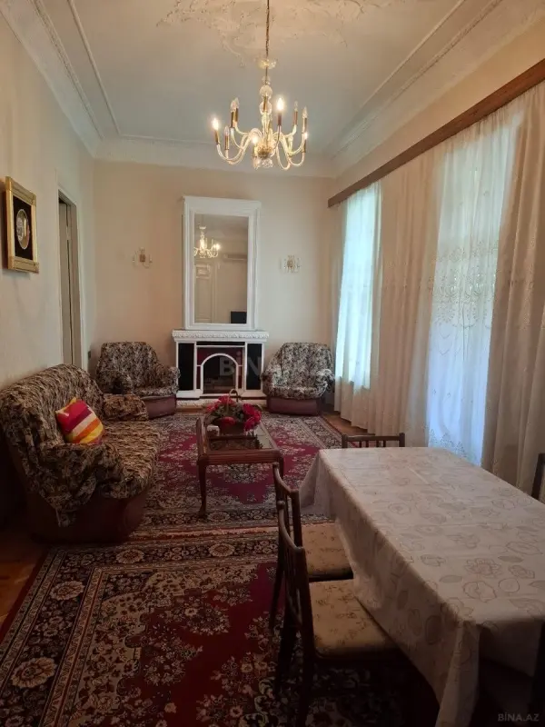 Kirayə verilir 3 otaqlı mənzil 130 m²