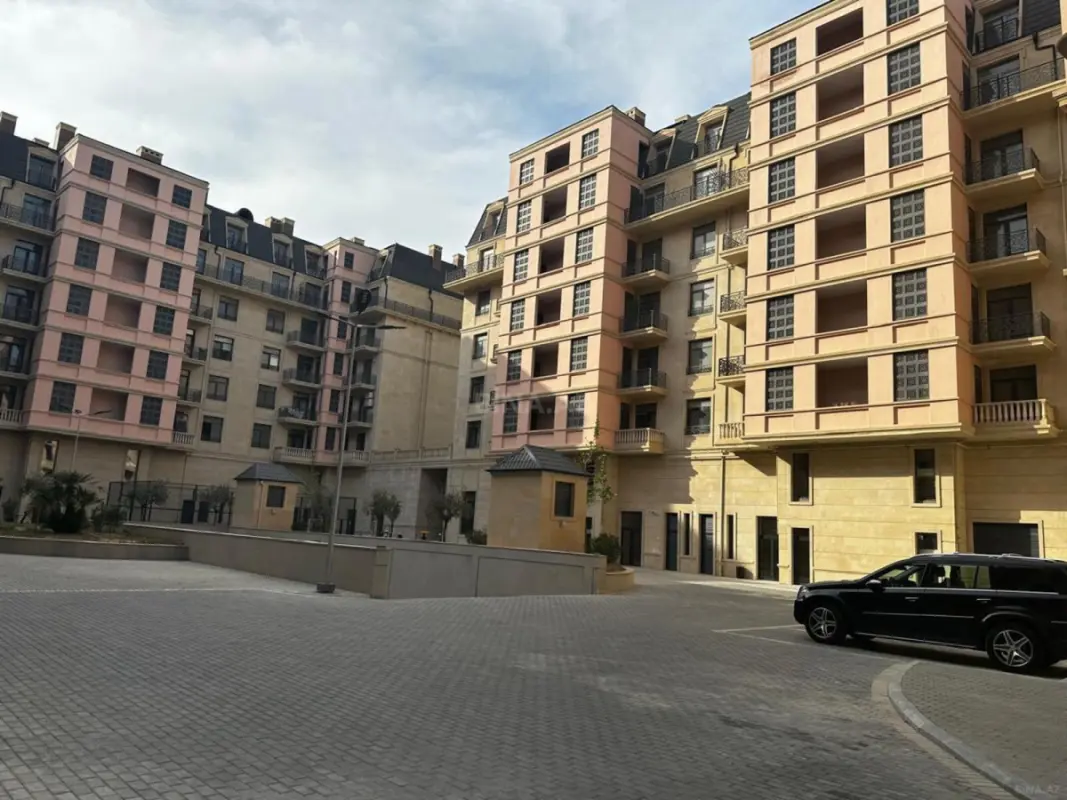 Kirayə verilir 2 otaqlı mənzil 96 m²