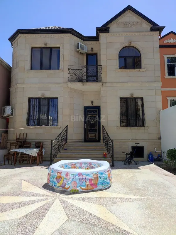 Satılır 5 otaqlı həyət evi 141 m²