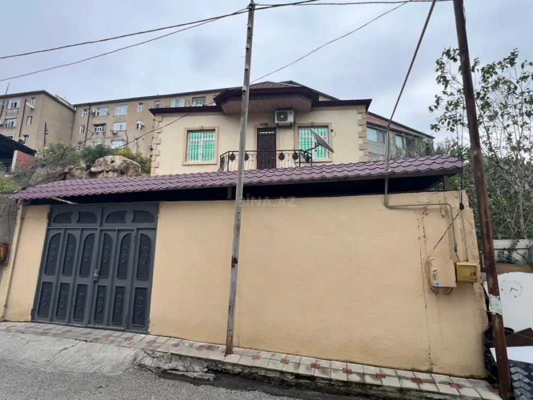 Satılır 4 otaqlı həyət evi 160 m²