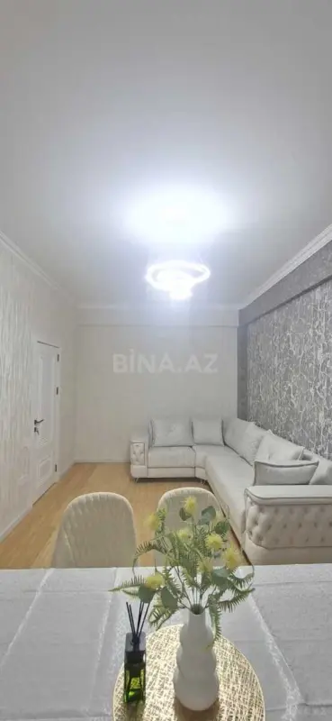 Satılır 2 otaqlı mənzil 61 m²