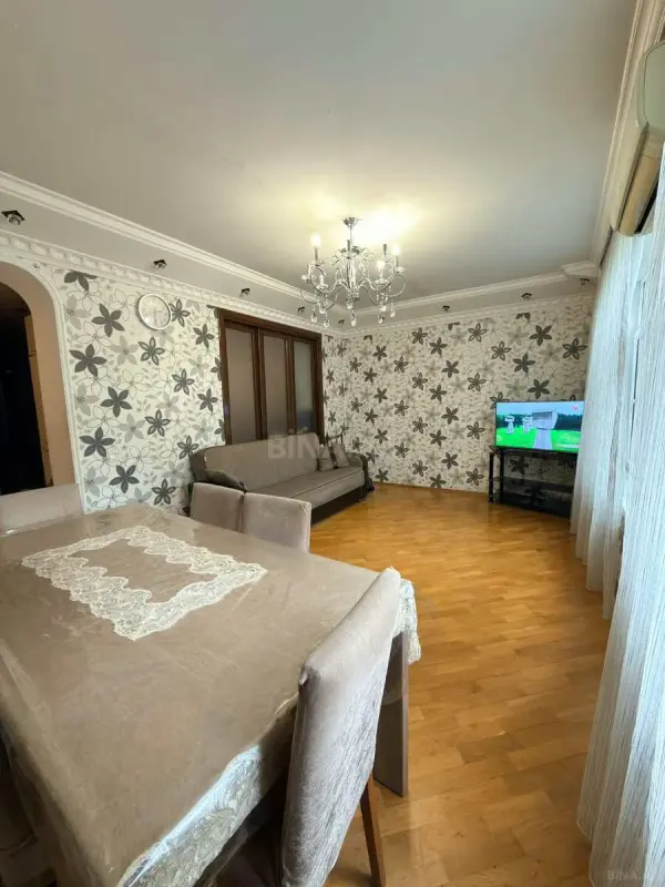 Kirayə verilir 2 otaqlı mənzil 46 m²