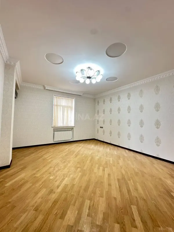 Satılır 2 otaqlı mənzil 88 m²
