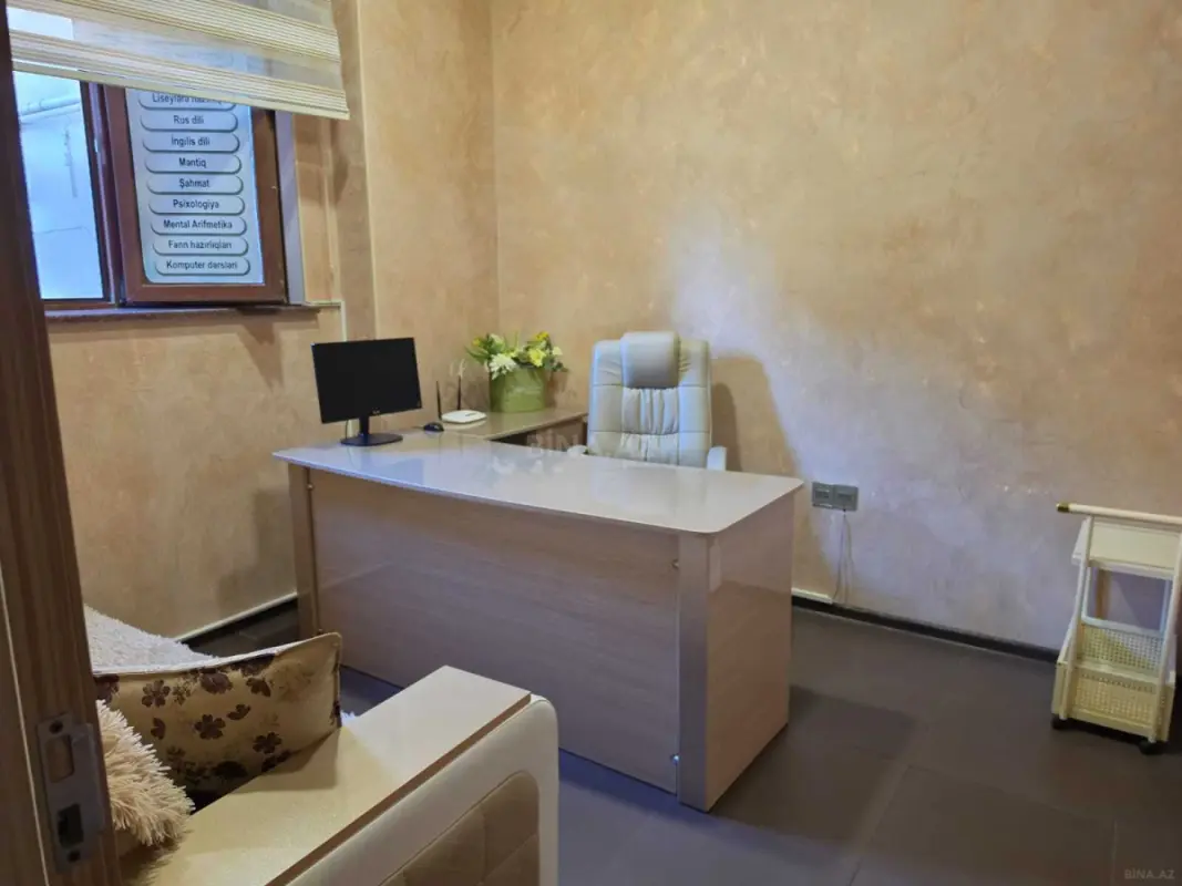 Kirayə verilir 10 otaqlı ofis 130 m²