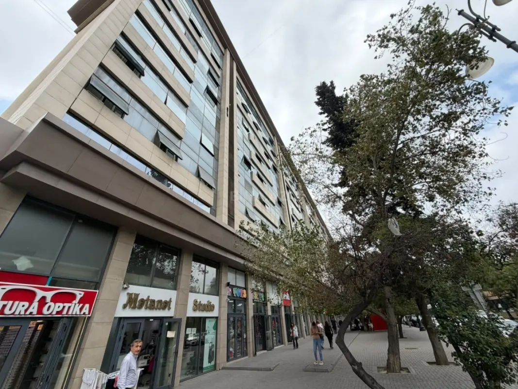 Satılır 2 otaqlı mənzil 70 m²