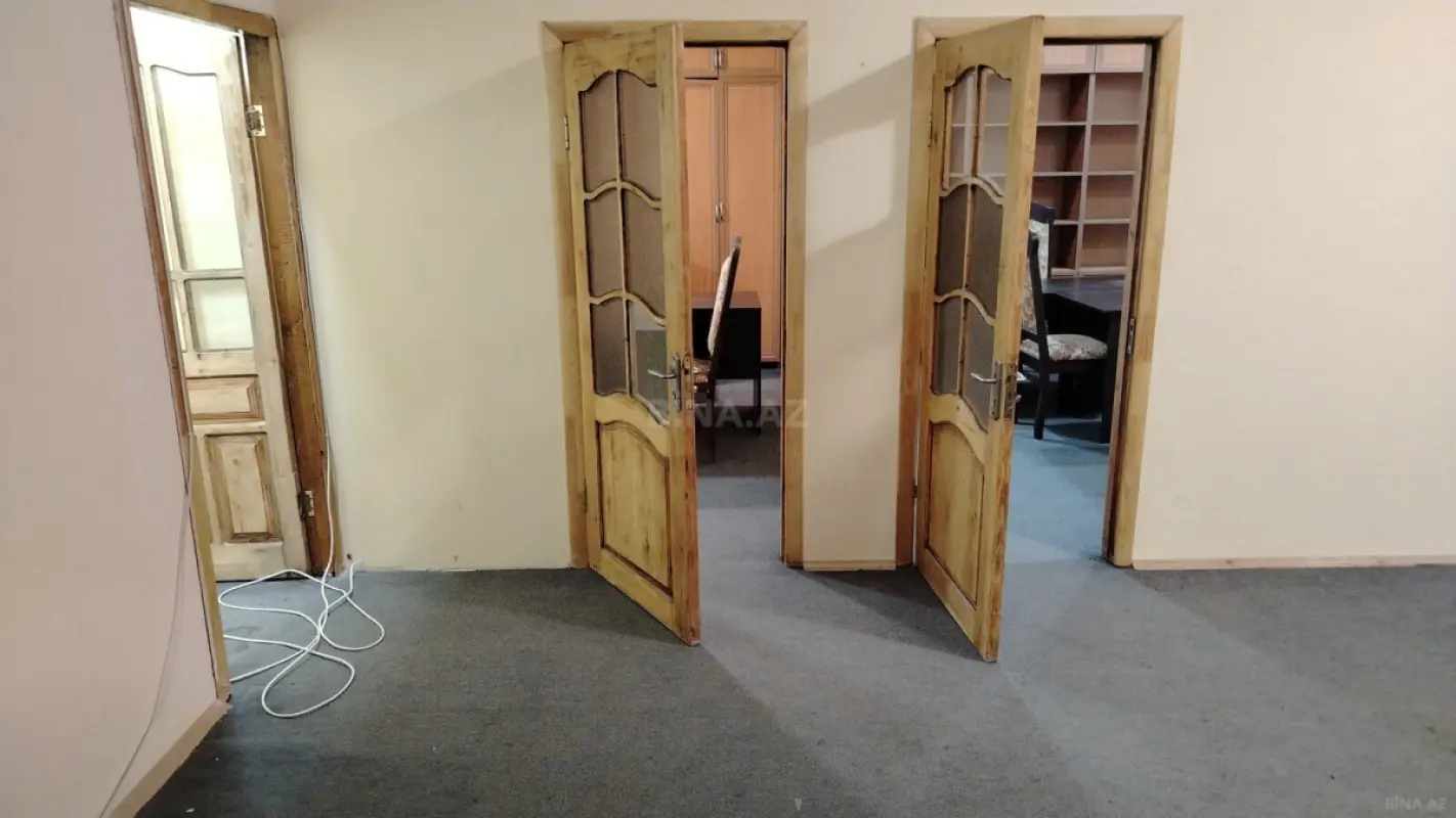 Kirayə verilir 3 otaqlı ofis 60 m²